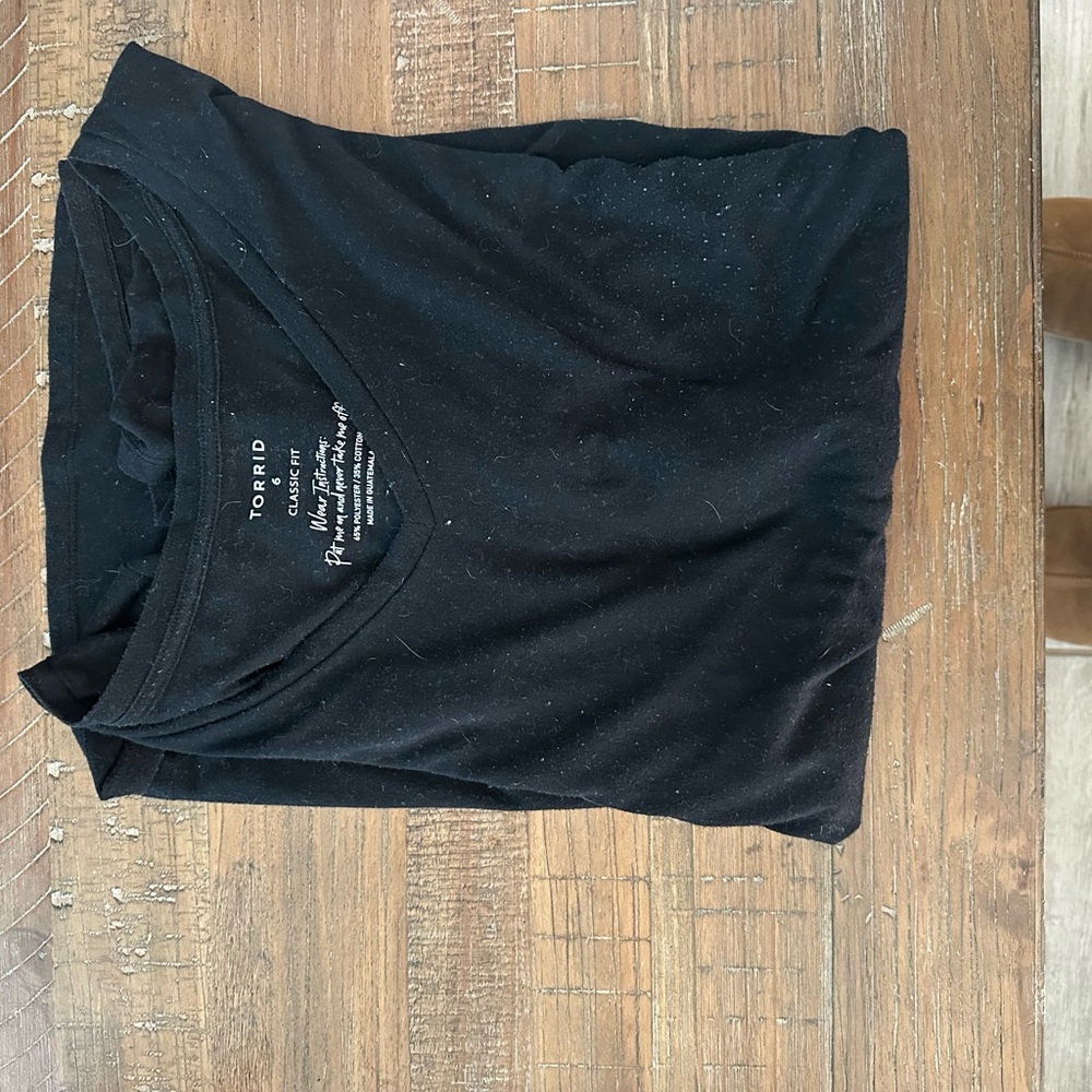 Top Rid Black V-Neck T-Shirt